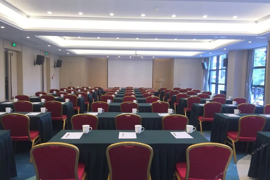 Easco Hotel