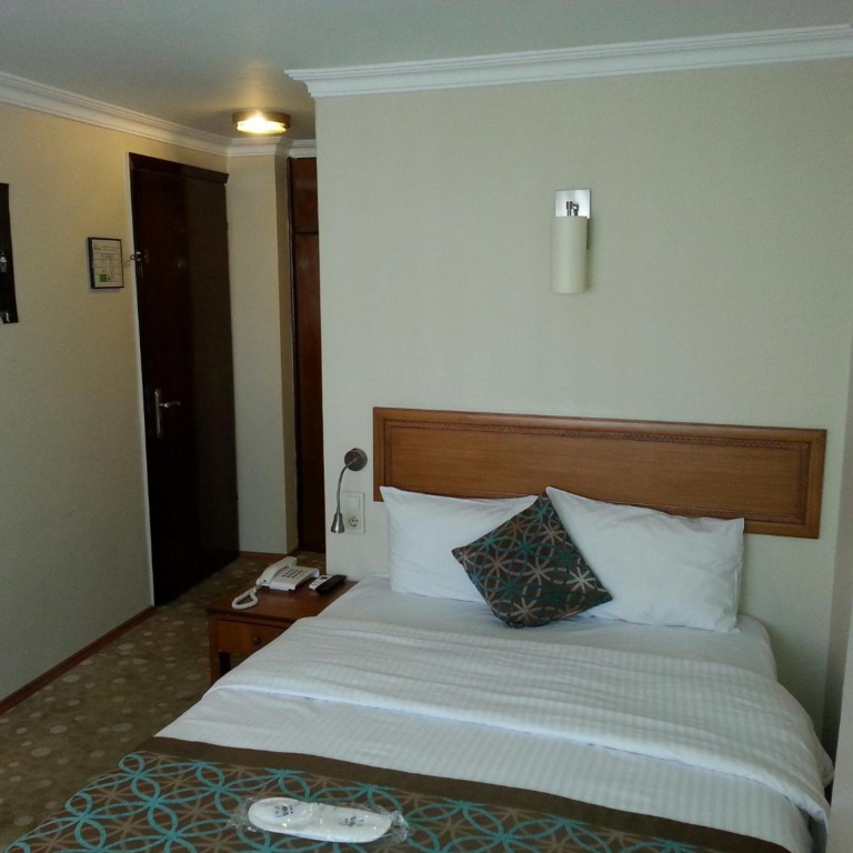 Avlonya Hotel