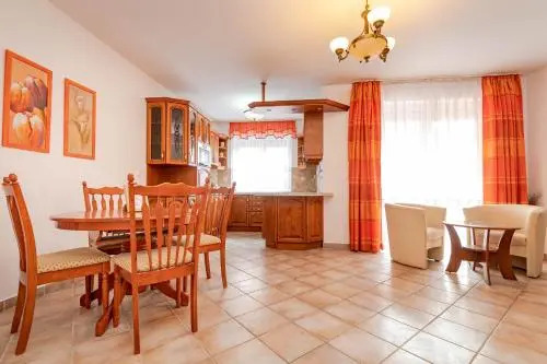 Apartman Era