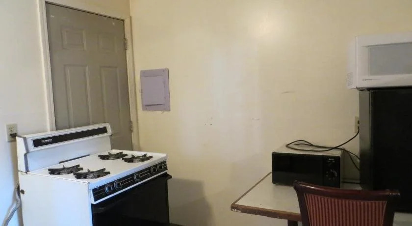 Madison Suites Motel