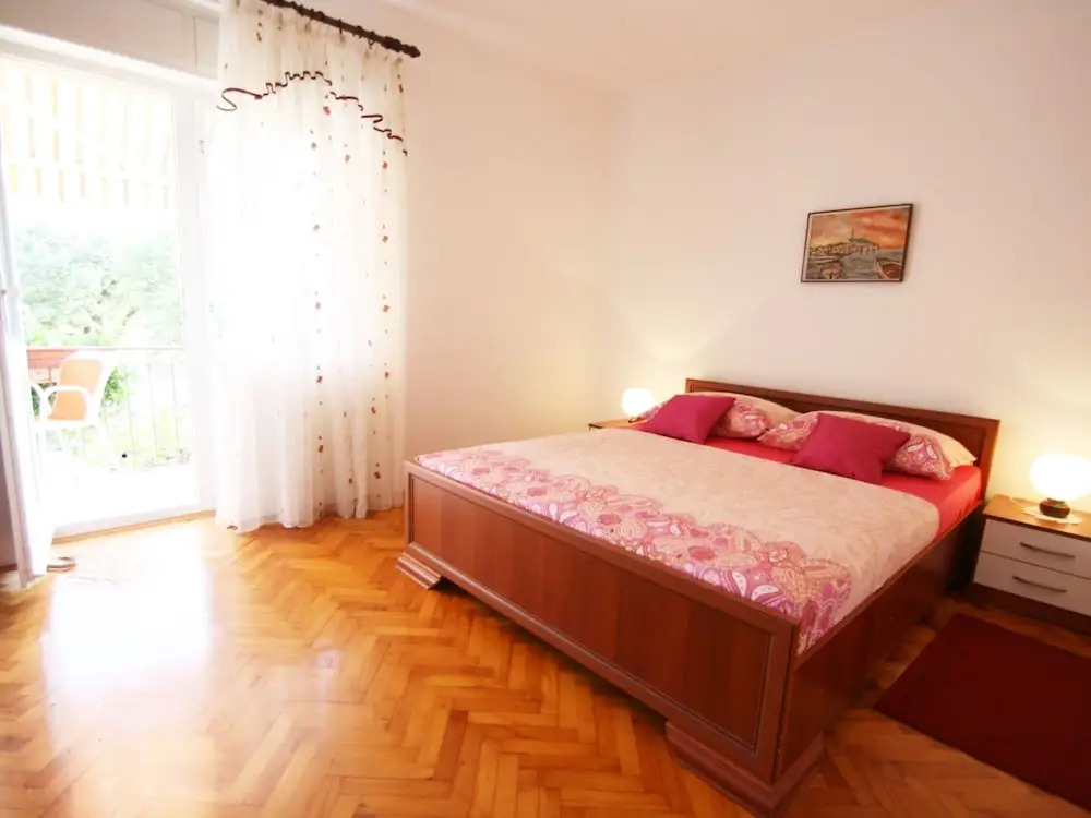 Nice Holiday House With Large Garden For 5 Persons Near Rovinj And Lim Bay