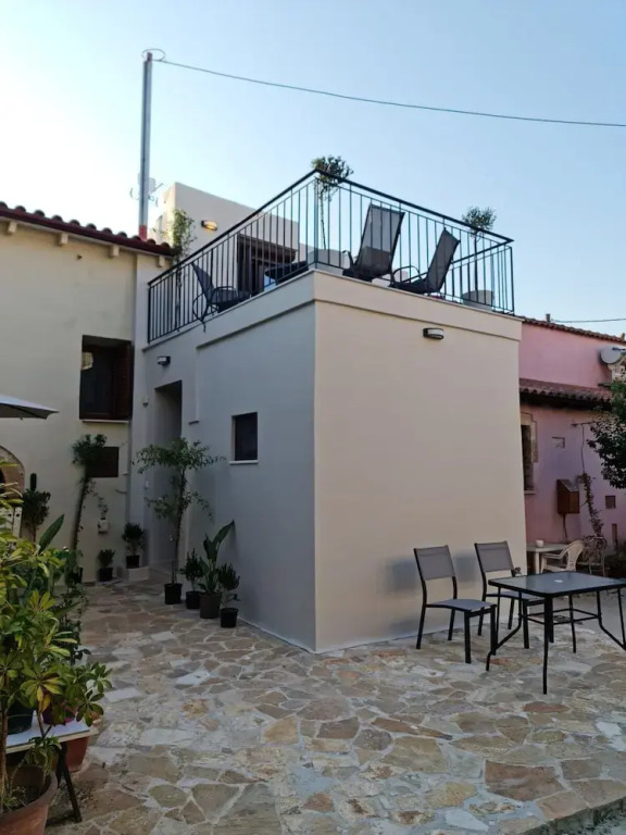 Sappho 3-bedroom House
