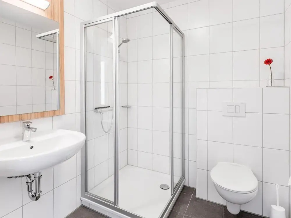 Spacious, Modern Apartment Near the Centre