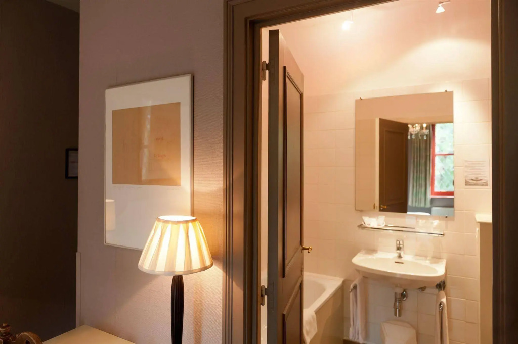 Canal View Hotel Ter Brughe by CW Hotel Collection