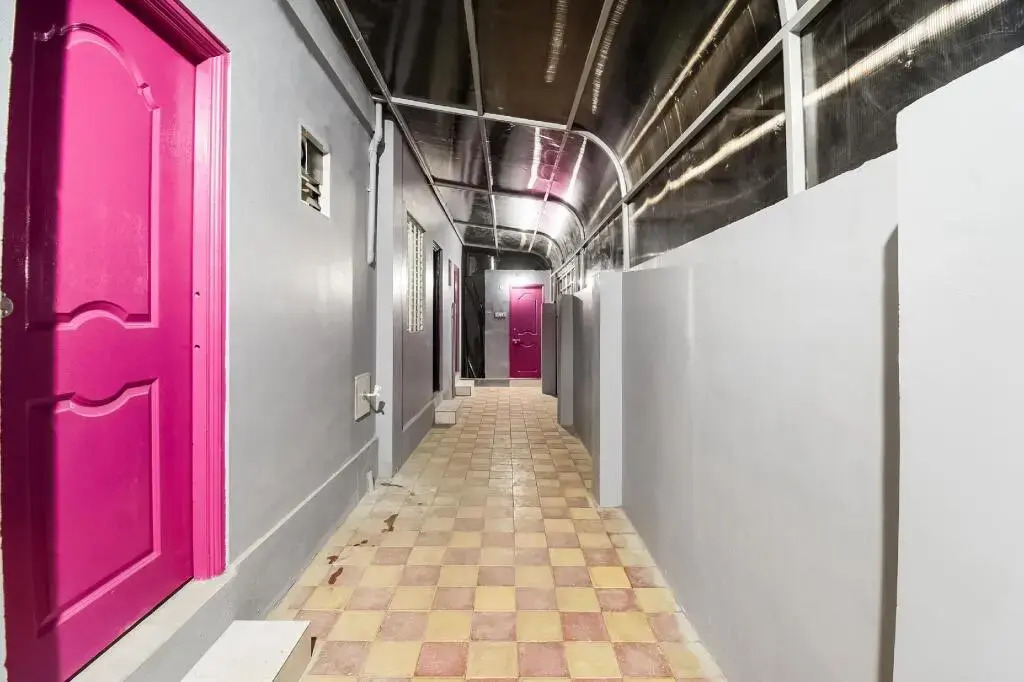 Hotel Center City by OYO Rooms