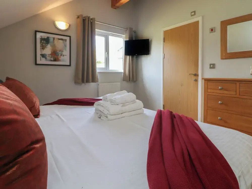 Lodge Sixty Six