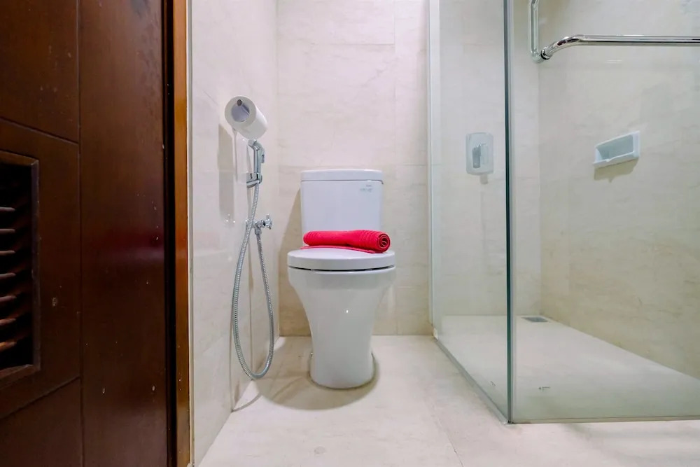 Best Emerald Studio Room Apartment at Capitol Park Residence