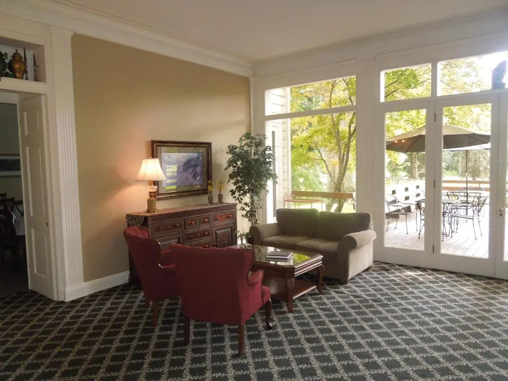 Farrell House Lodge at Sunnybrook Trout Club