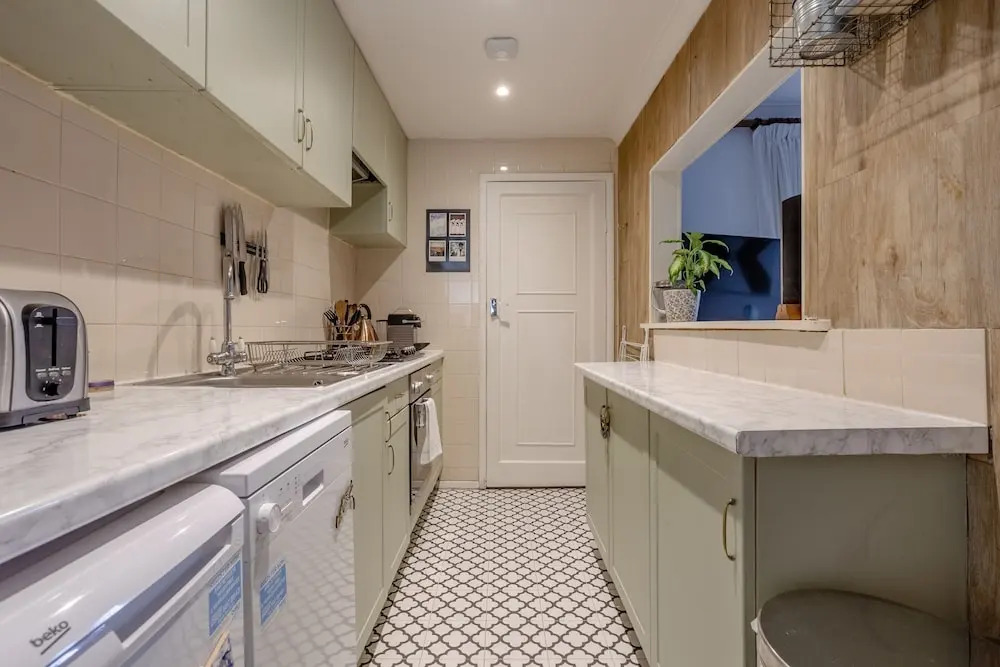 Charming 1 Bed Flat With Patio in Affluent Fulham