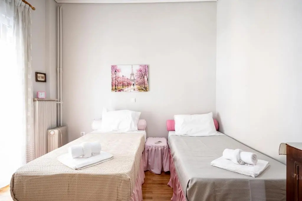 Family apartment at Kalithea 2 bedrooms 4 pers