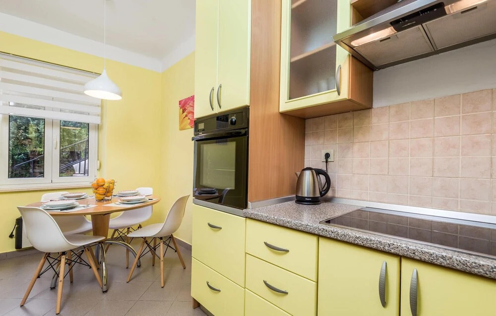 Stunning Apartment in Opatija With Wifi and 2 Bedrooms