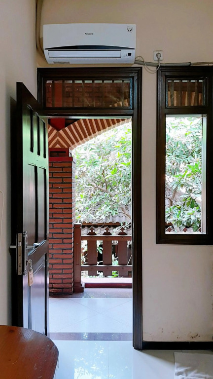 RedDoorz near Stasiun Kota Baru Malang