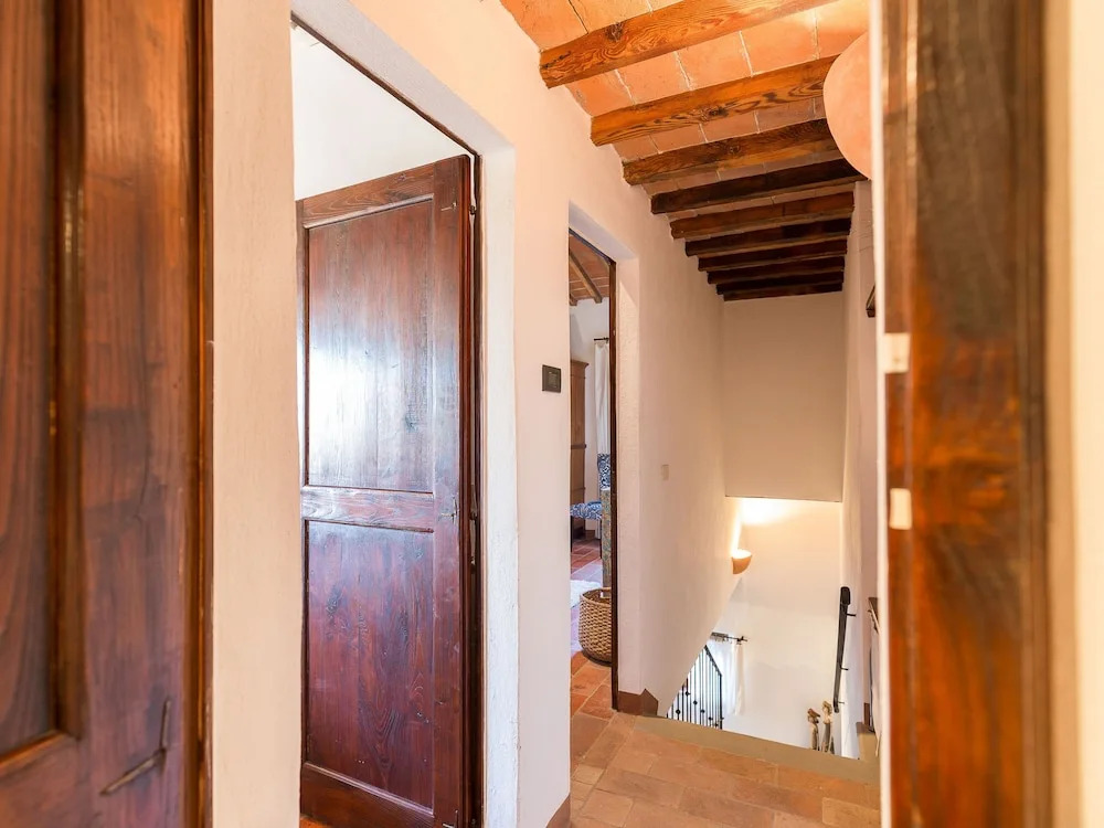 Charming Apartment With Swimming Pool Spacious Terrace And Private Garden