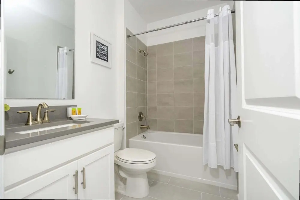 Themed 5Bd Family Villa w Pool & Spa Near Disney