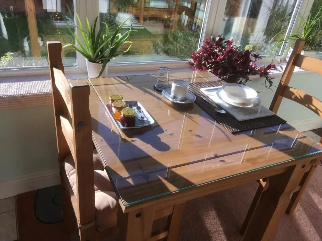 Luxury 3 bedded room with sea views and parking