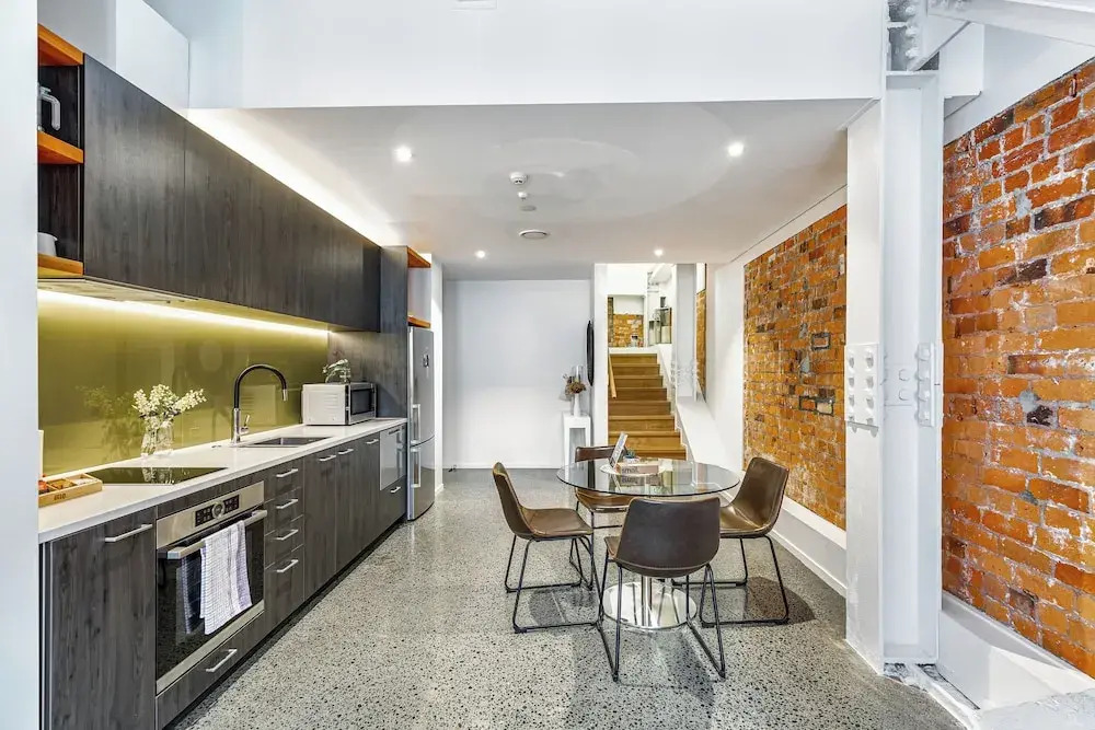 Downtown CBD Apt | Central Walkable | Zodiak Stays