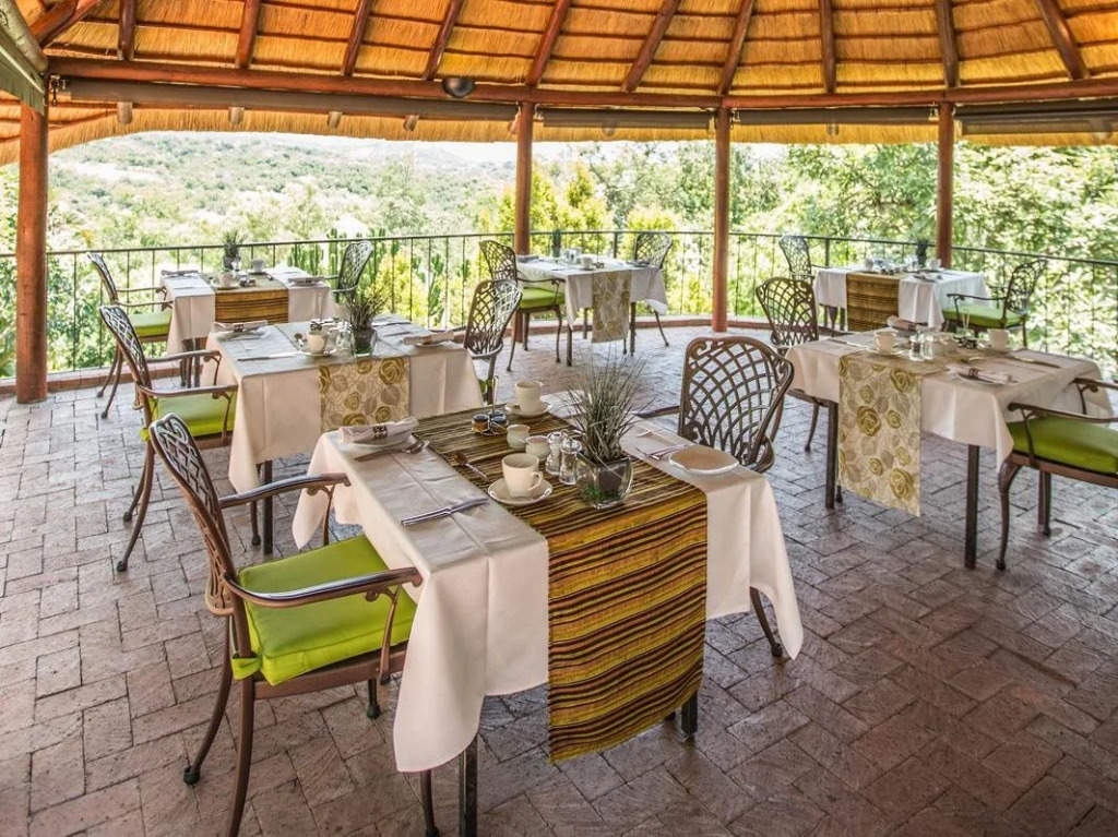 La Roca Guest House