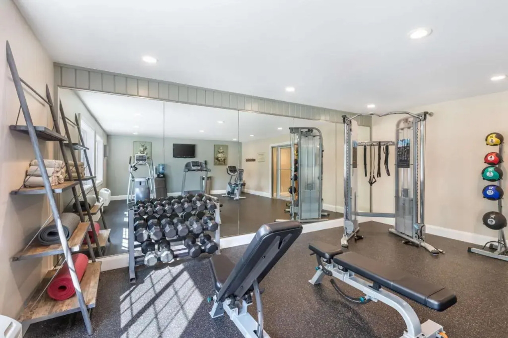 Best Western Plus University Park Inn & Suites
