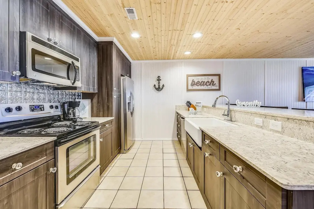 Grand Lagoon Cove by Book That Condo