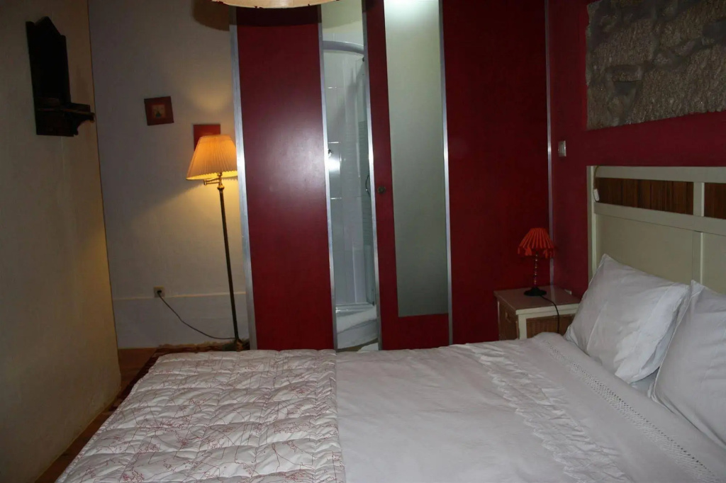 Residencia Pedra Antiga