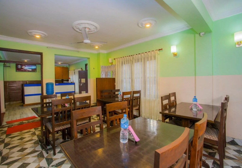 OYO 233 Waling Fulbari Guest House