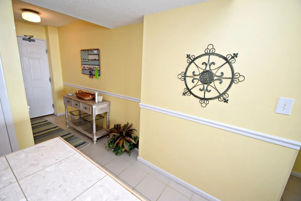 Driftwood Towers 4G 2 Bedrooms 2 Bathrooms Condo