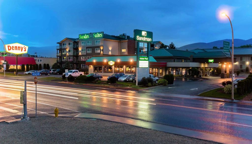 Sandman Hotel Vernon
