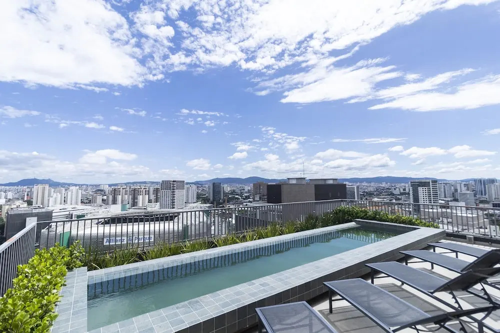 Next to Allianz Parque - Vacancy - Pool