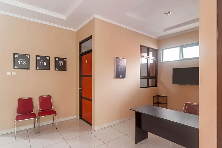 OYO Life 3162 Raihan Residence