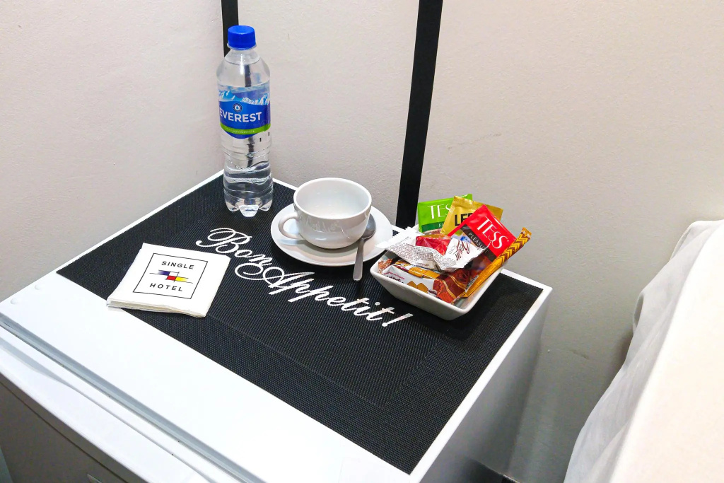 Single Hotel