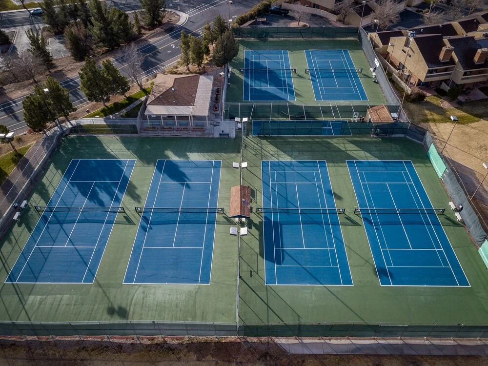10 At Bloomington Country Club 3 Bedroom Condo by Redawning