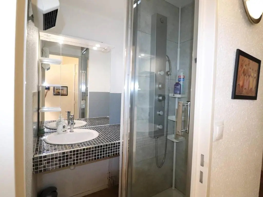 Appartement Le Grau-du-Roi, 1 pièce, 4 personnes - FR-1-307-143