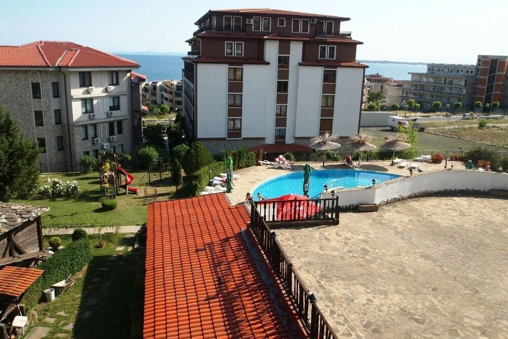 Sea View 2 bed Apartment With Pool