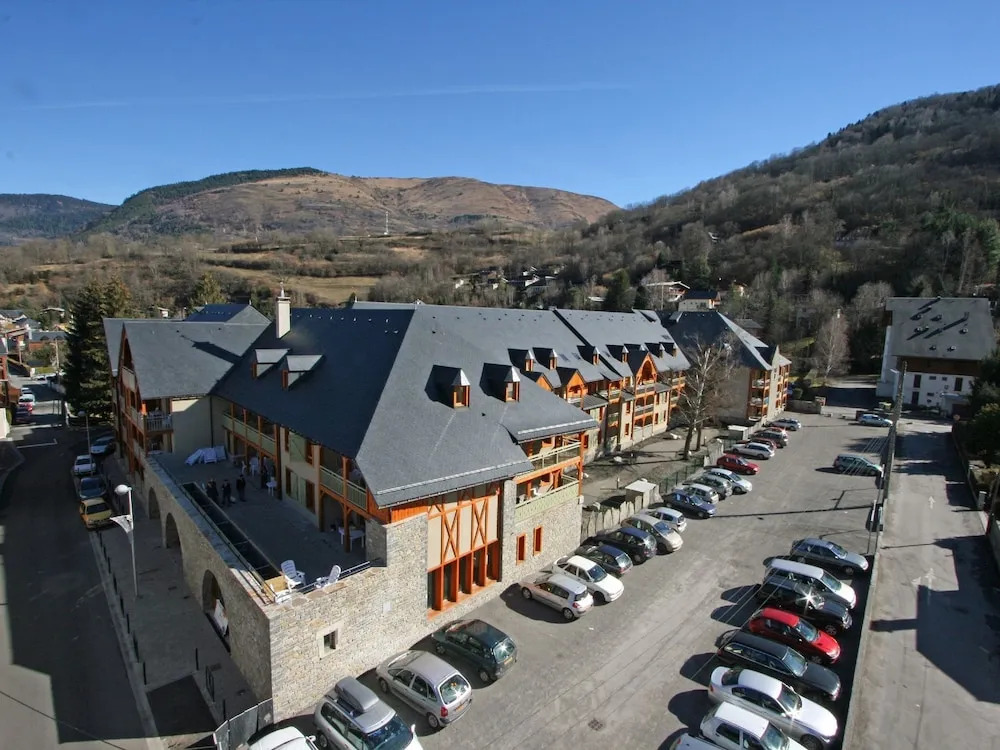 Traditional Apartment Just 300 m. From the Thermal Baths