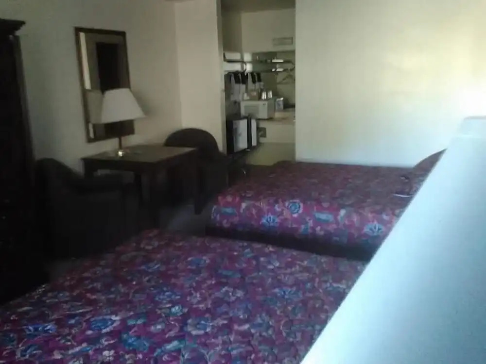 The Razorback Lodge