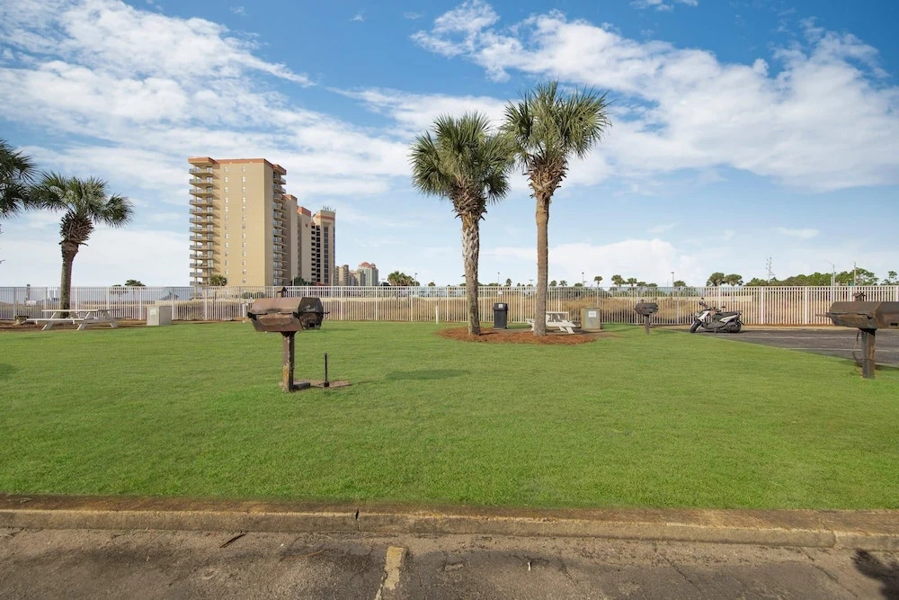 Seaside Beach & Racquet 4311