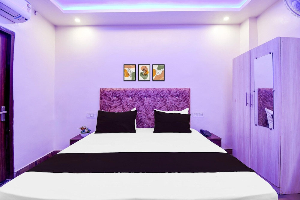Deluxehotel Niraant