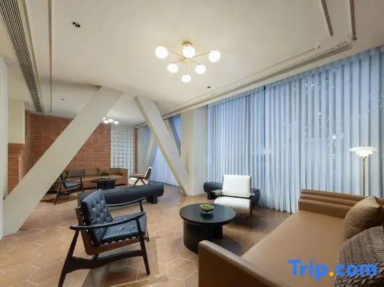 Atour Hotel Shanghai Jingan IMIX Park