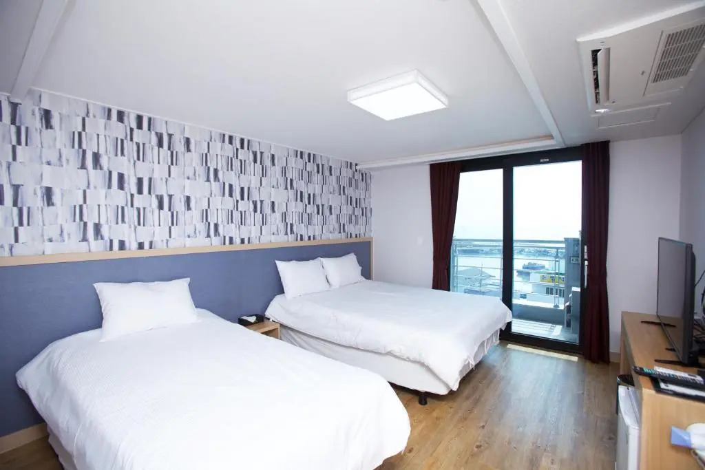 Jeju Moseulpo Hotel
