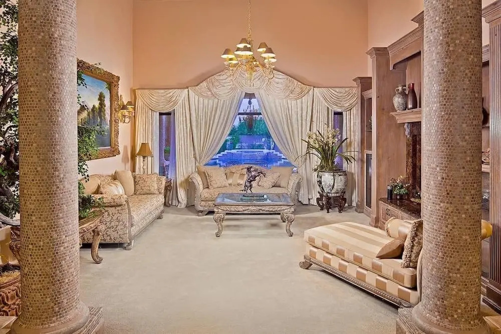 Paradise Retreat