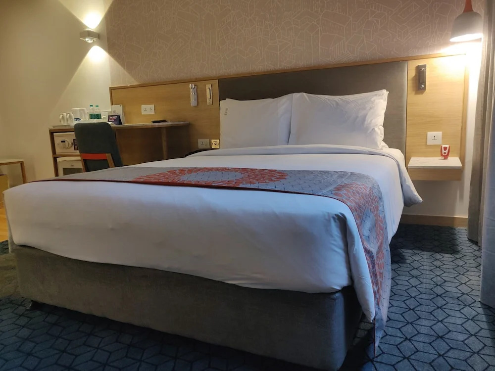 Holiday Inn Express Ahmedabad Prahlad Nagar by IHG