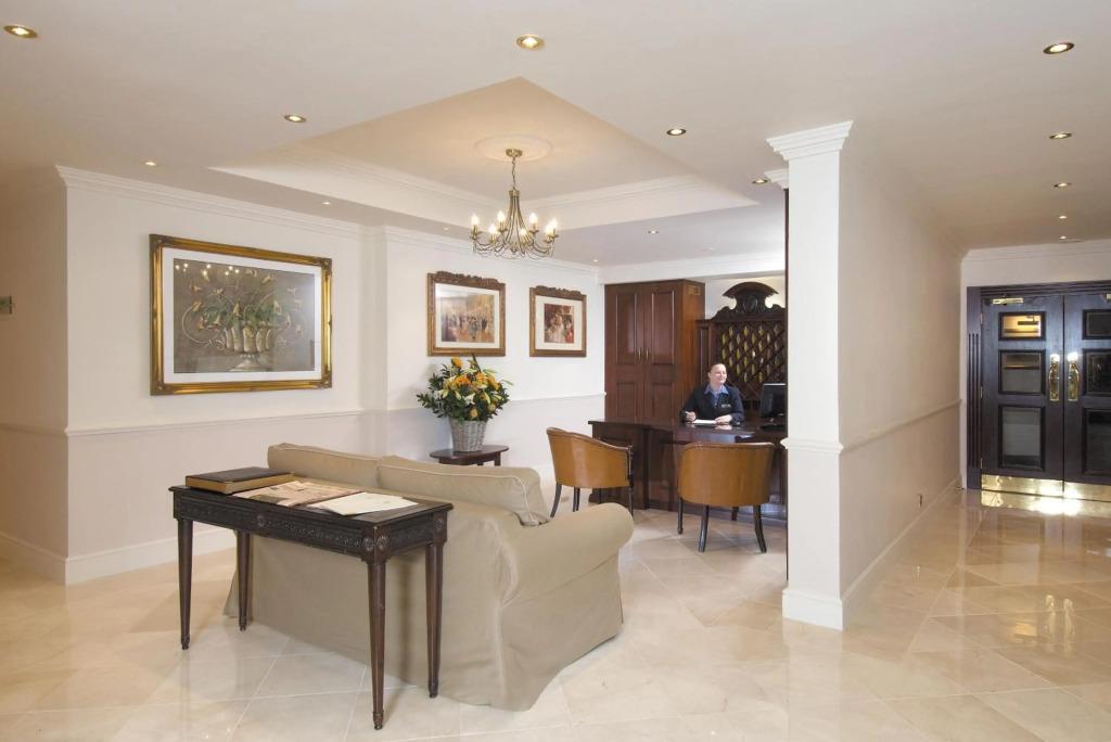 Grovefield House Hotel By Uno -FREE PARKING