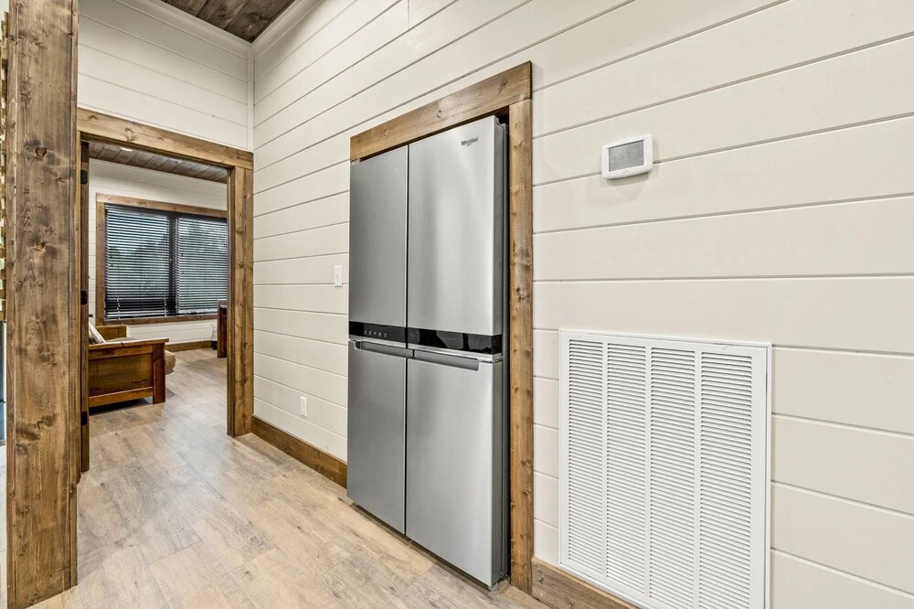 Splash Villa 6 Bedroom Home by Redawning