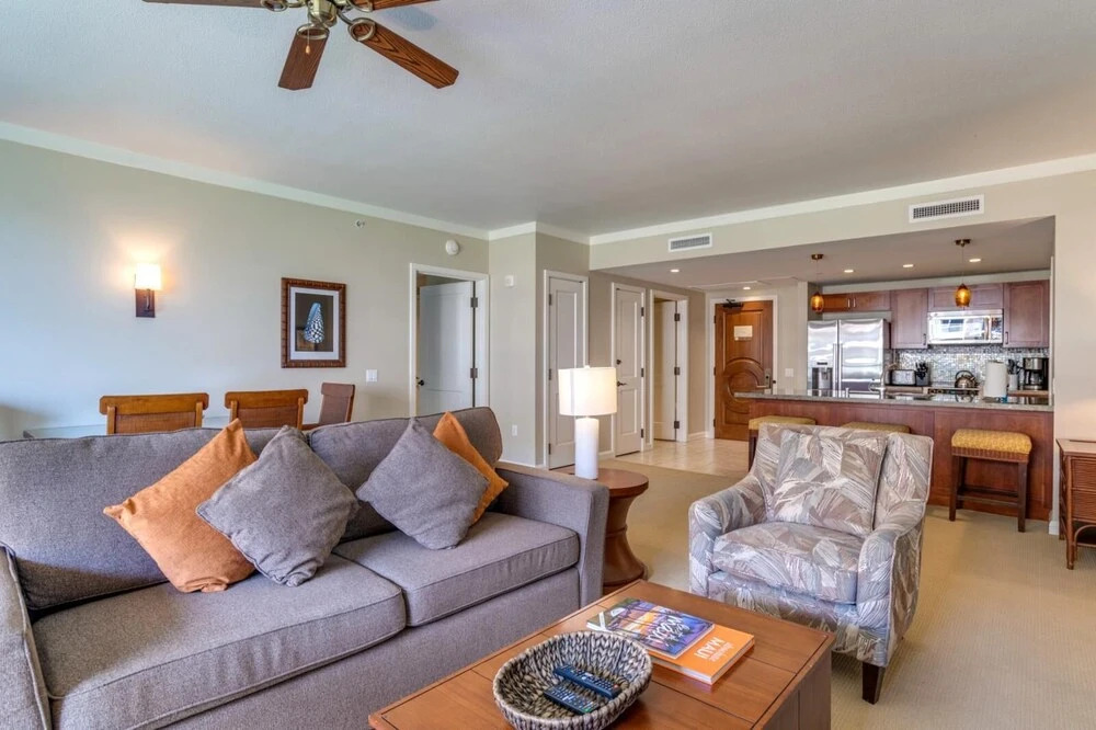K B M Resorts- Hkk-309 Extra Large 2bdrm, Ocean Views, 3 King Beds, Just 75 Yards From the Ocean!
