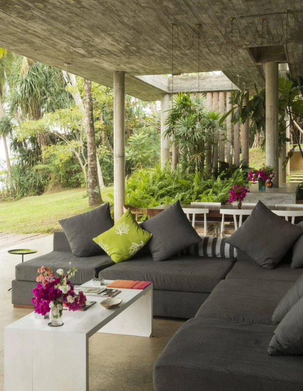 Walatta House 3BR Beachfront Villa, Private Pool, Chef