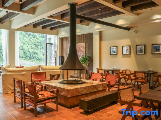 Songgema Snow Nest hotel（Close to Mount Siguniang Scenic Area）