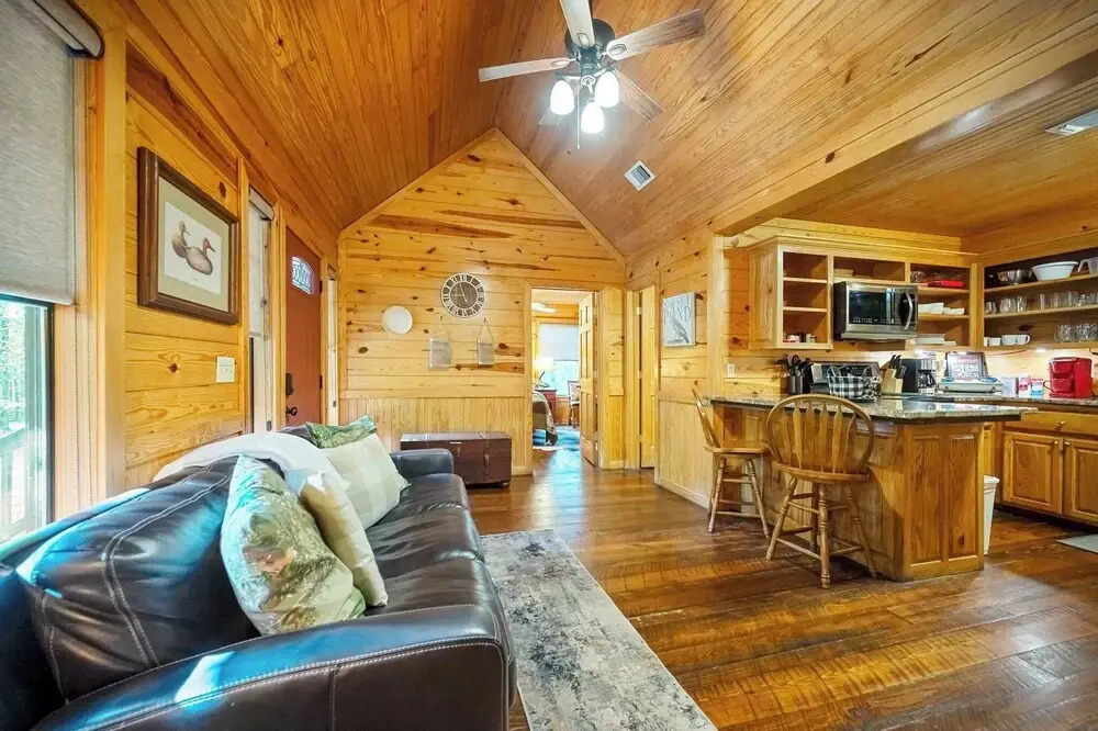 Sunset Ridge Cozy Cabin for 6