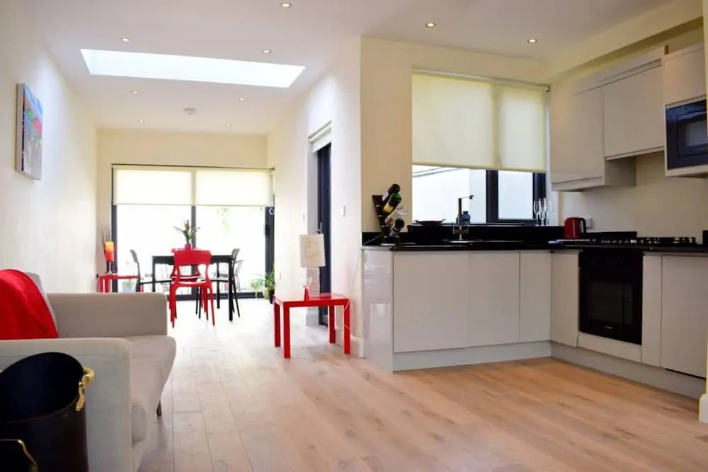 2 Bedroom House Near City Centre