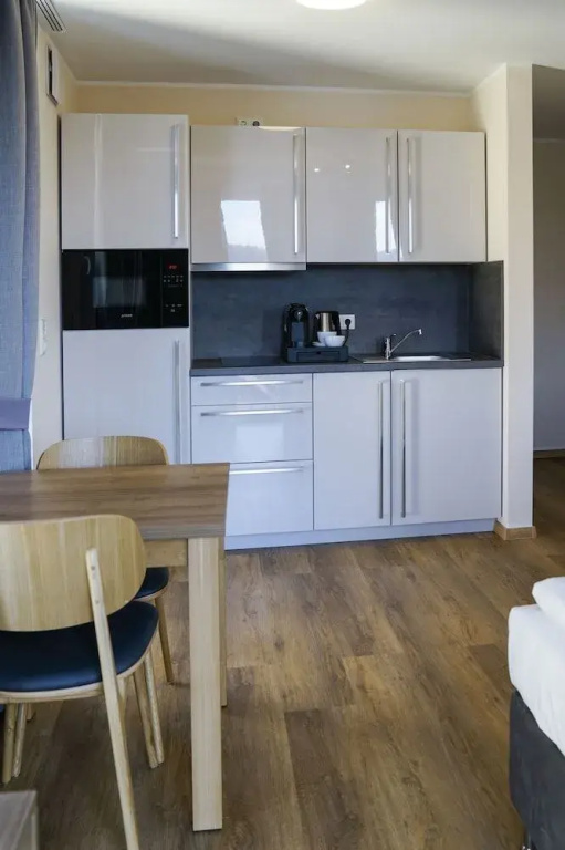 Boardinghouse City Home - Living