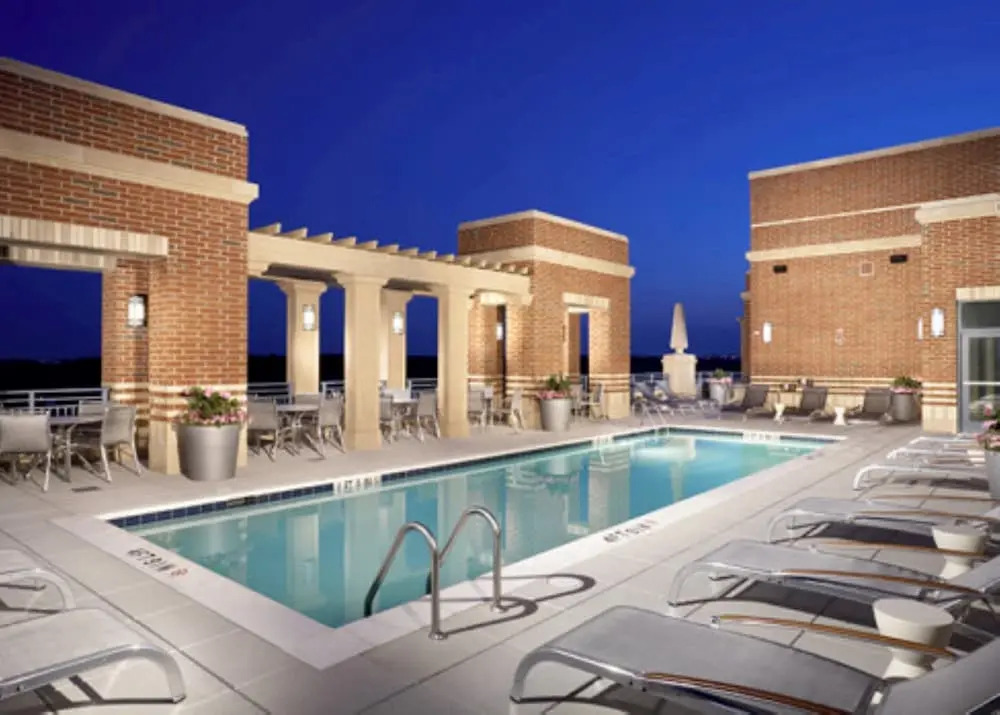 Bluebird Suites in Crystal City